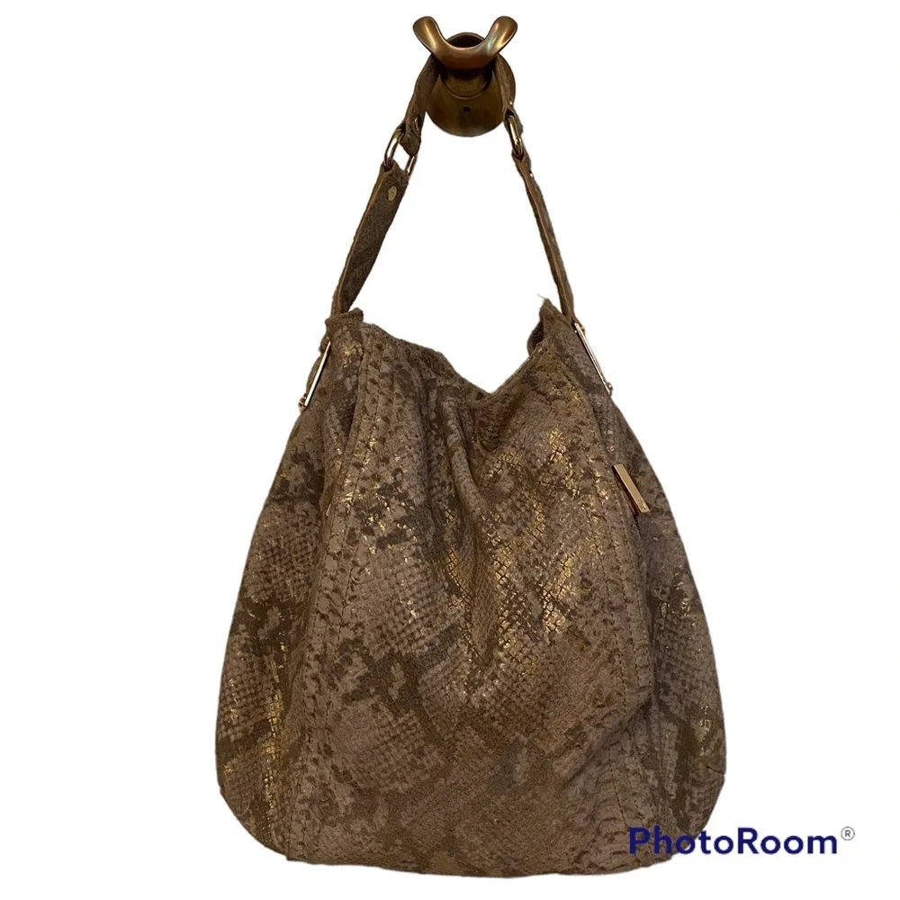 POUR LA VICTOIRE BAG HOBO GRAY TEXTURED SKIN LOOK LEATHER GOLD SNAP CLOSE TOP